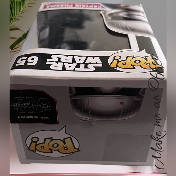 Funko Pop! Star Wars Captain Phasma The Force Awakens Vinyl - Picture 11 of 11